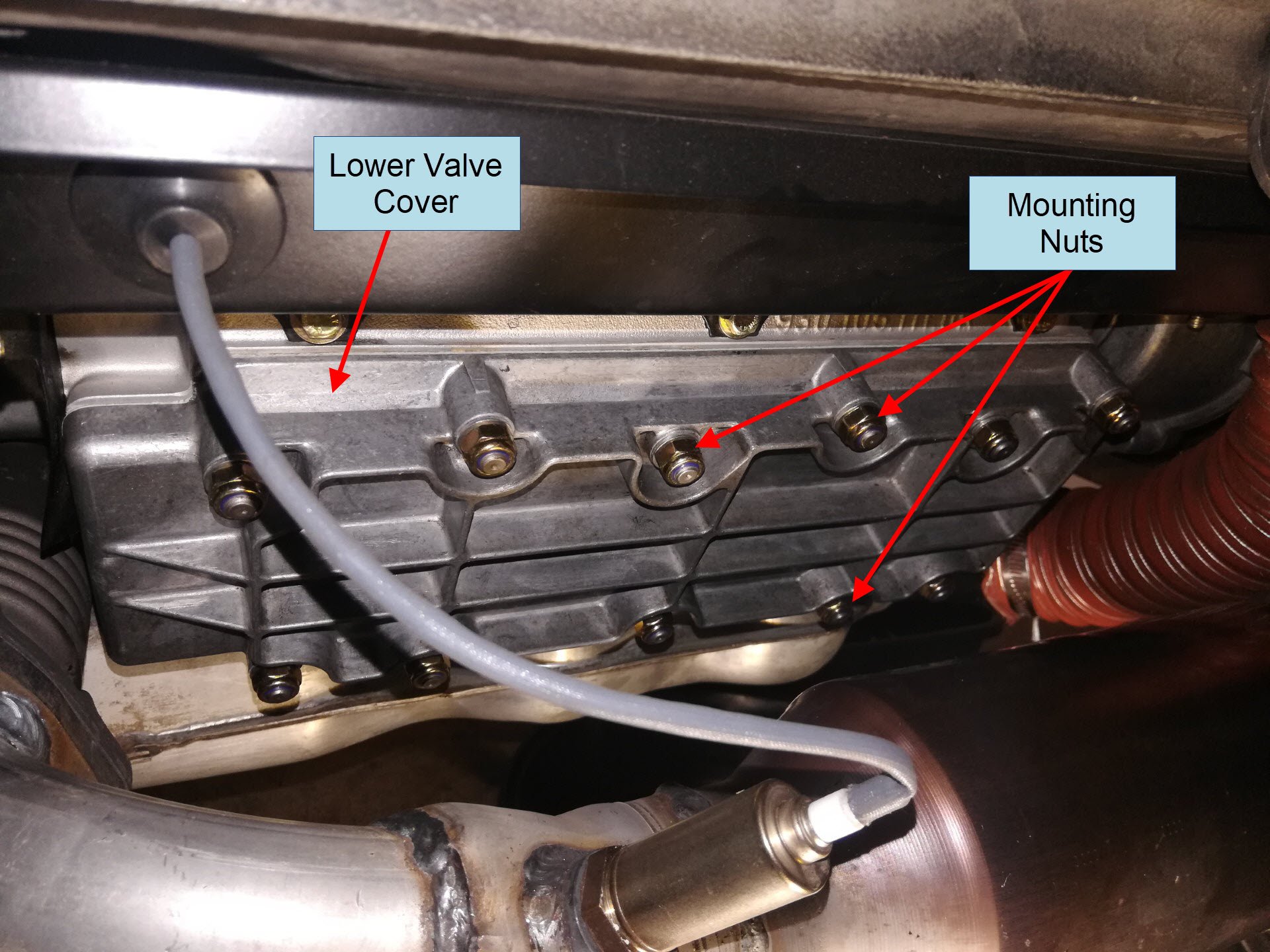 Air-cooled Porsche 911 lower valve covers