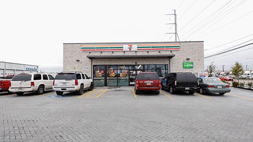 Storefront 7-Eleven® Photo 64