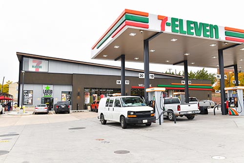 Storefront 7-Eleven® Photo 39