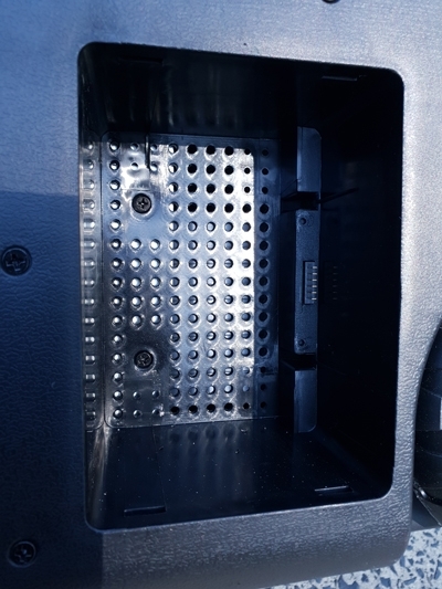 Battery_Cavity-resized.jpg