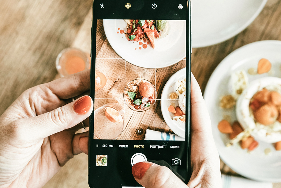 Das Essen wartet. Der Algorithmus nicht. Quelle: Unsplash | Spencer Davis[