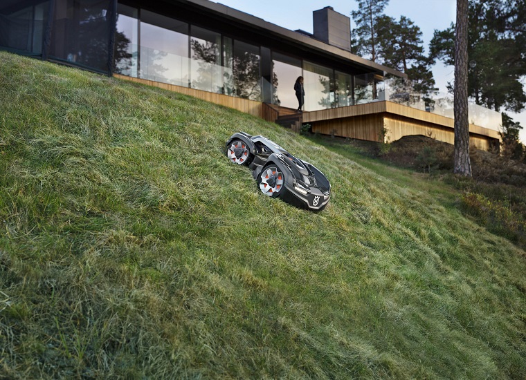 Husqvarna-Automower-435x-Steigung.jpg
