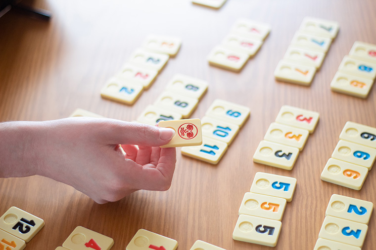 pillar_miwi_spielen_indoor_familienspiele_rummikub.jpg