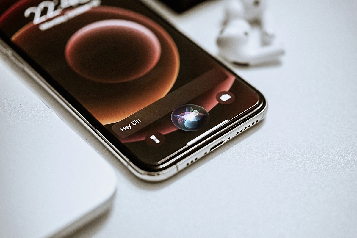 Siri_Apple_1200x800_blog_ratgeber.jpg