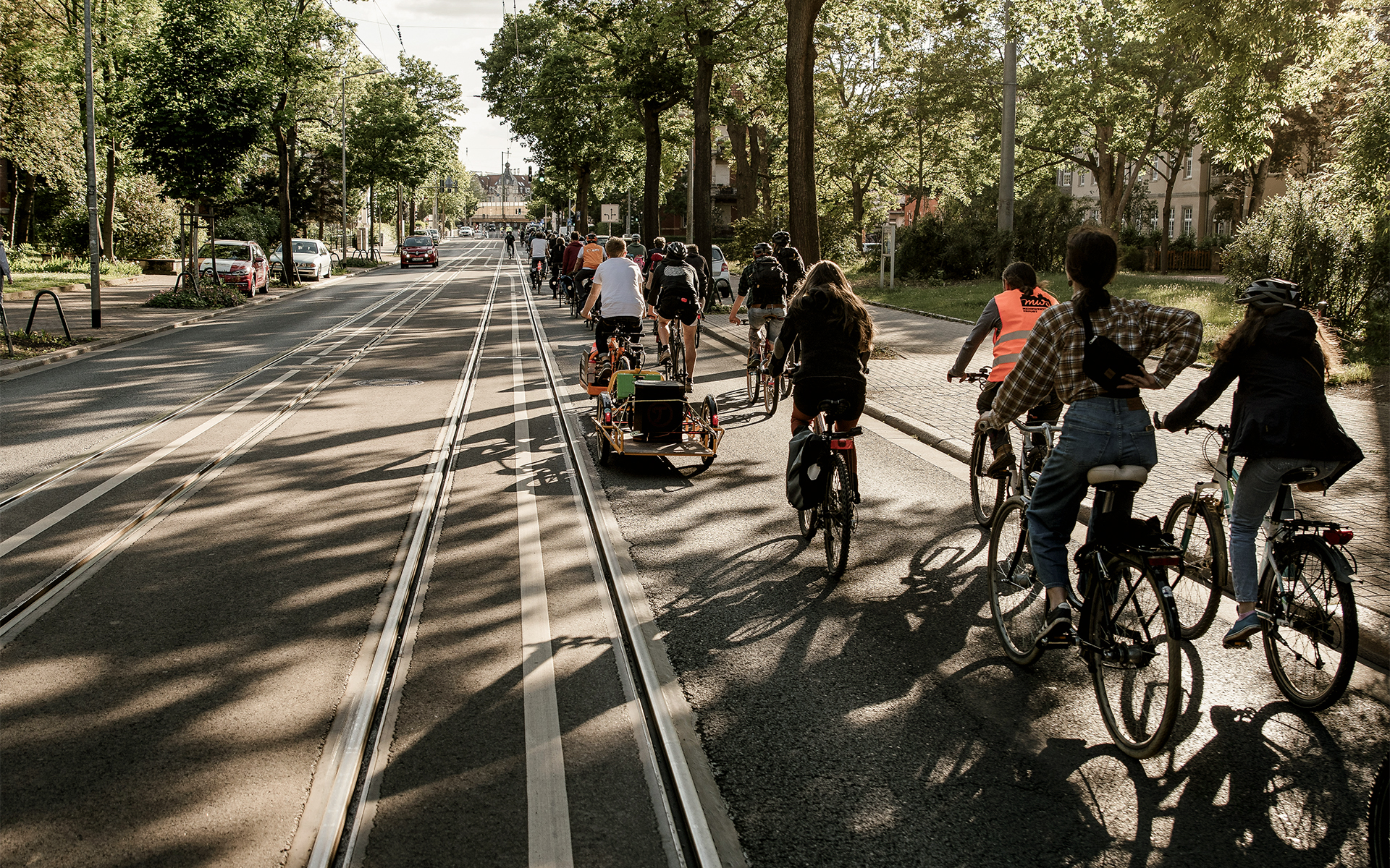 Gemeinsam fahren macht mehr Spass. Quelle: Unsplash | Tobias