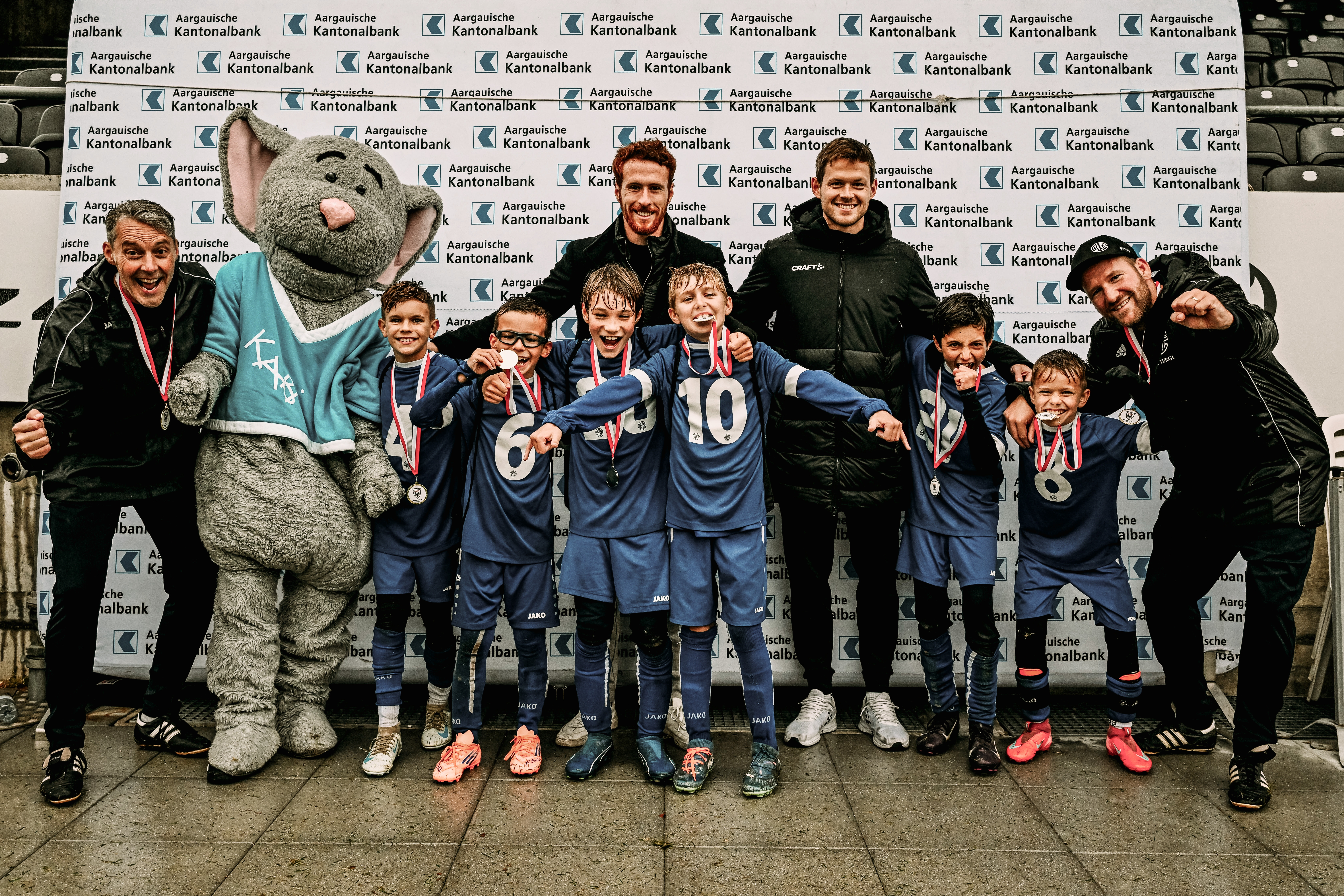 Blogbild6_Brack play more football_1200x800.jpg