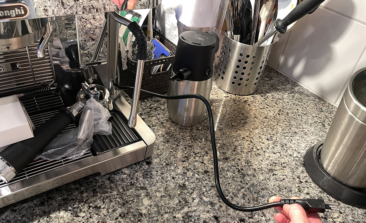 DeLonghi_Kaffee_Kabel.jpg