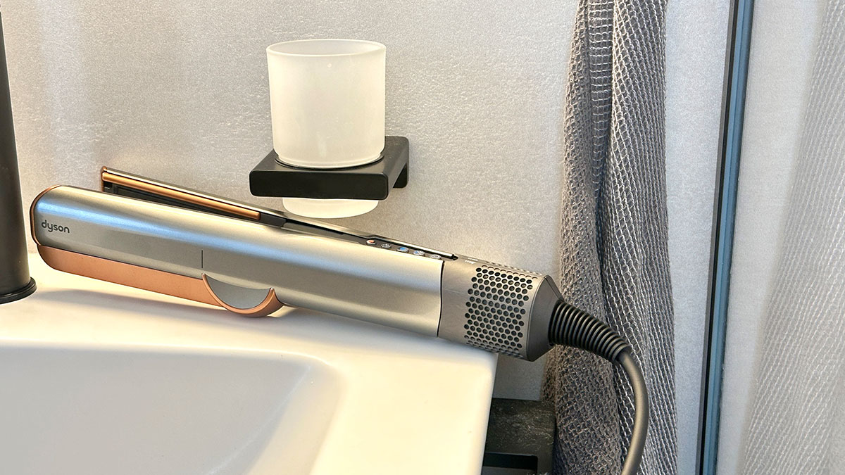 Dyson_Airstrait1.jpg