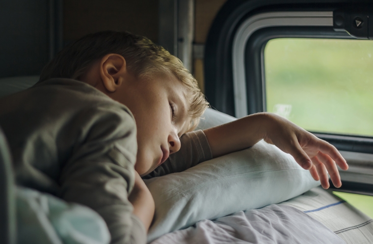 pillar_miwi_baby_reisen&unterwegs_zug_bild2.jpg