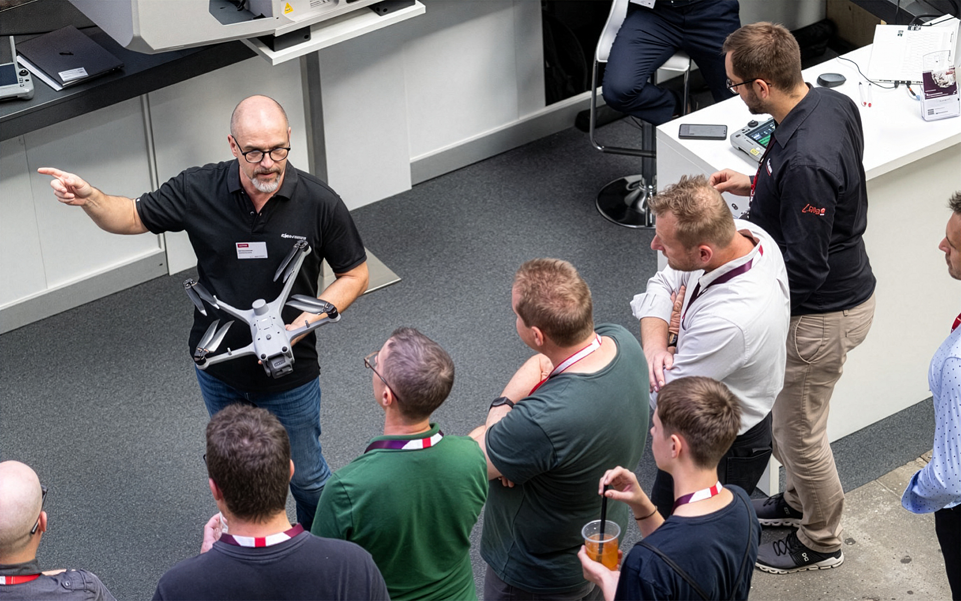 Packt die Zukunft aus. Was steckt in der Zukunft der ICT? Wir lüften es am 26.–27. August. Quelle: Brack.Alltron 