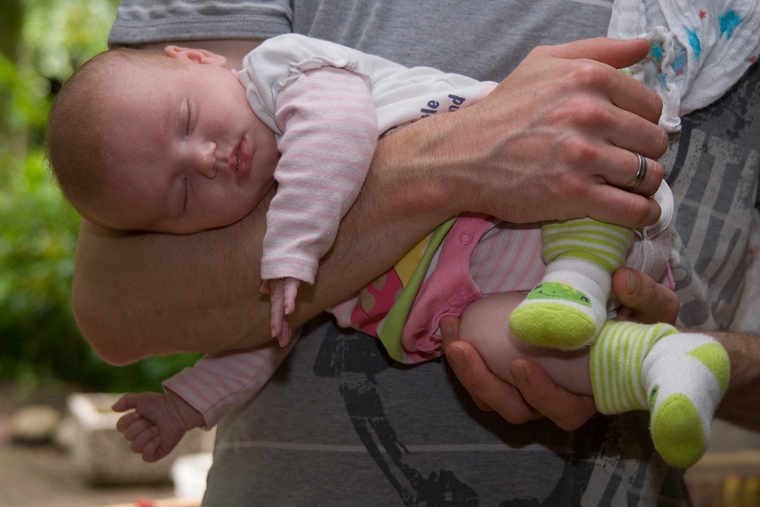 pillar_miwi_baby_magendarm_fliegerposition_BR-PCL37-22-CP382.jpg