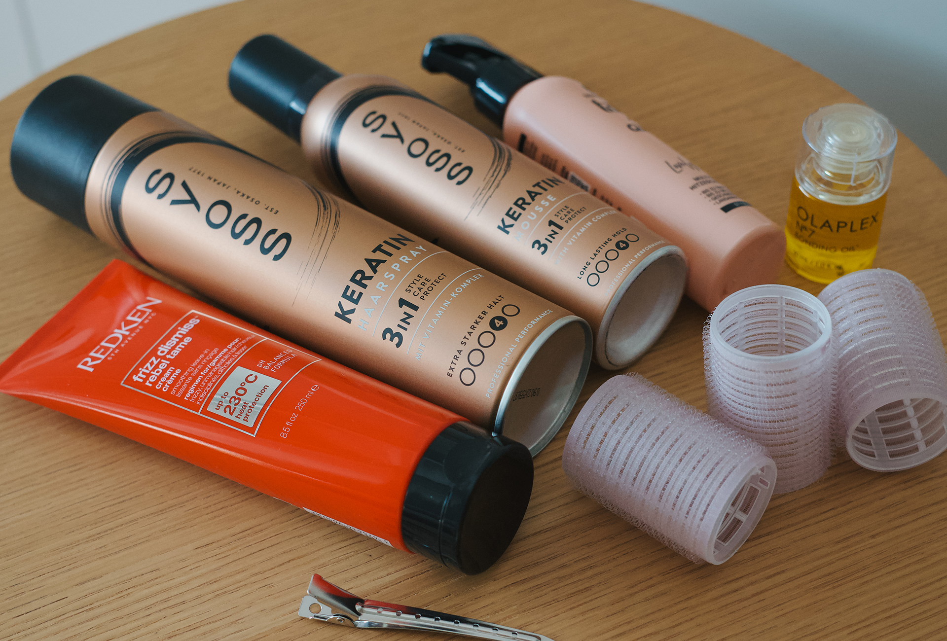 Blog_Dyson_Flatlay_Products.png