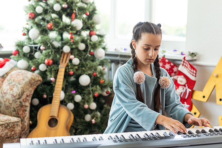 pillar_spielen_weihnachten_weihnachtsliederr_piano.jpg