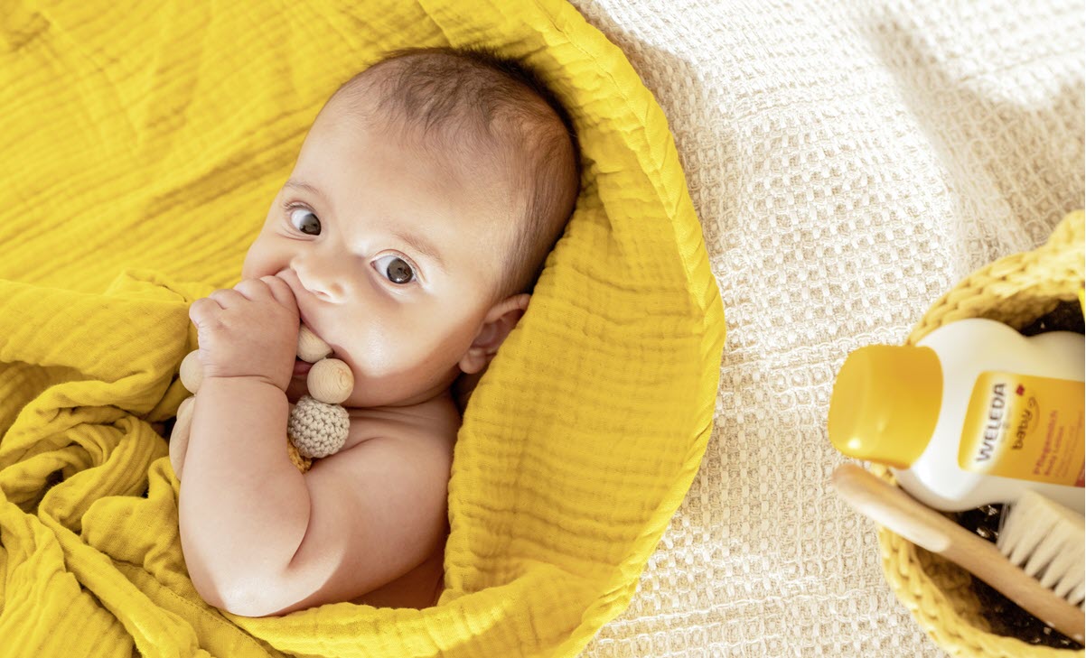 Baby auf dem Wickeltisch