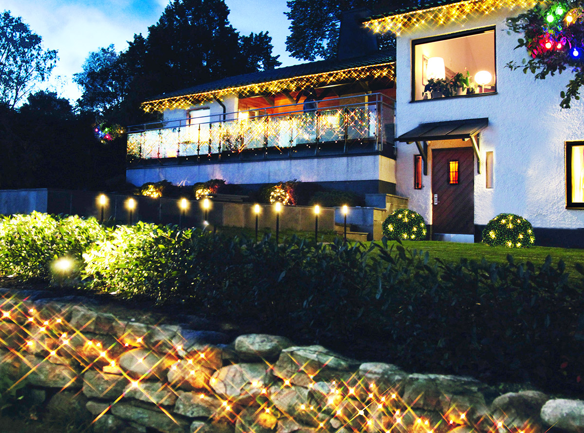 Lichterketten_Haus.jpg