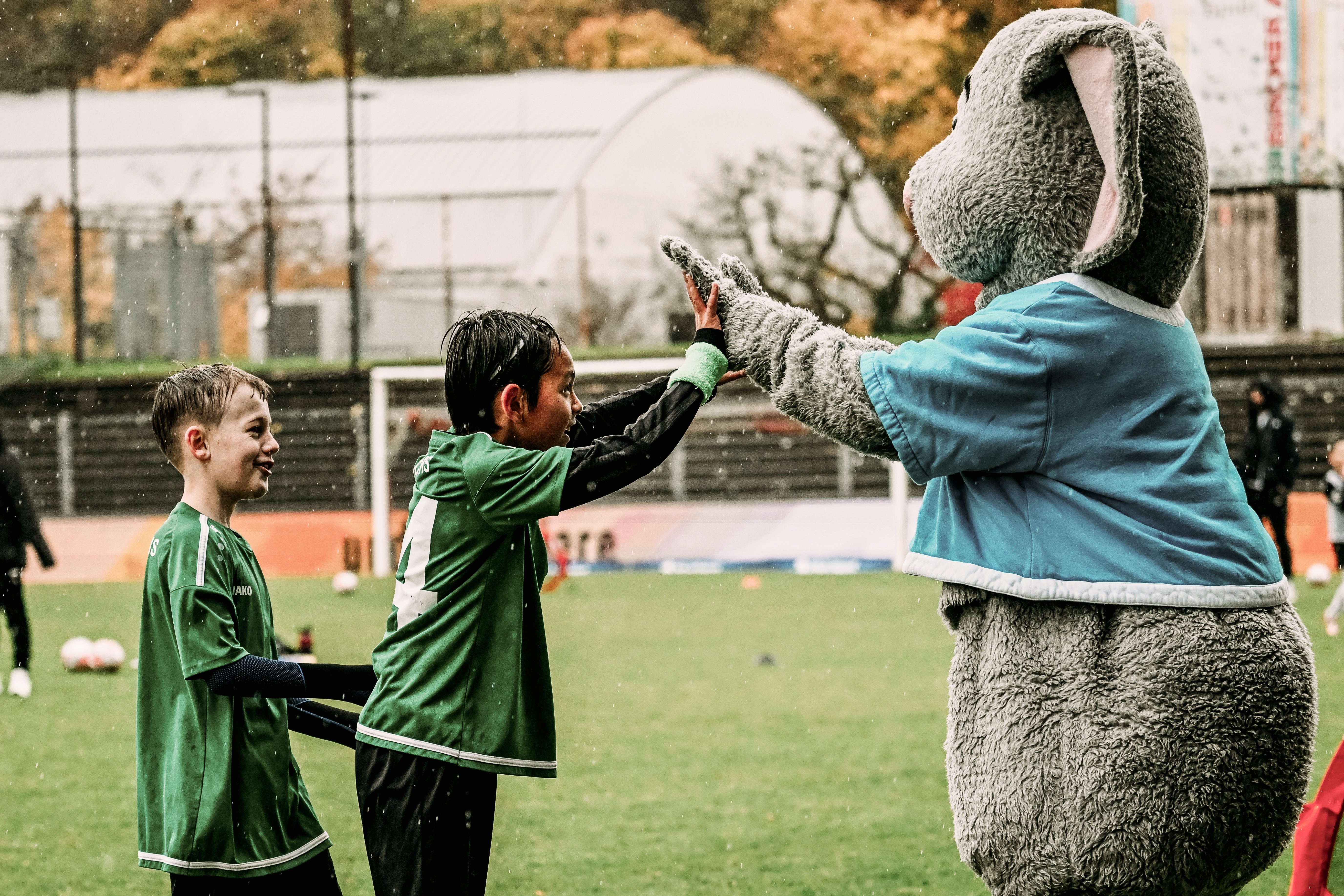 Blogbild5_Brack play more football_1200x800.jpg