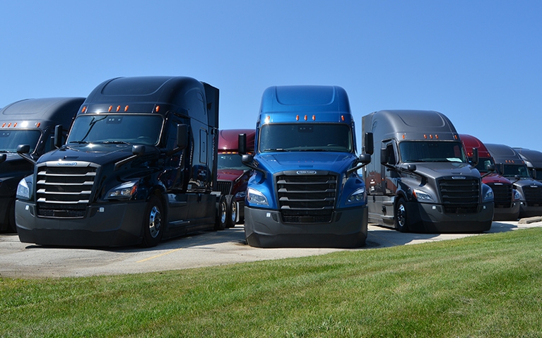 Pros And Cons of Leasing a Semi Truck  