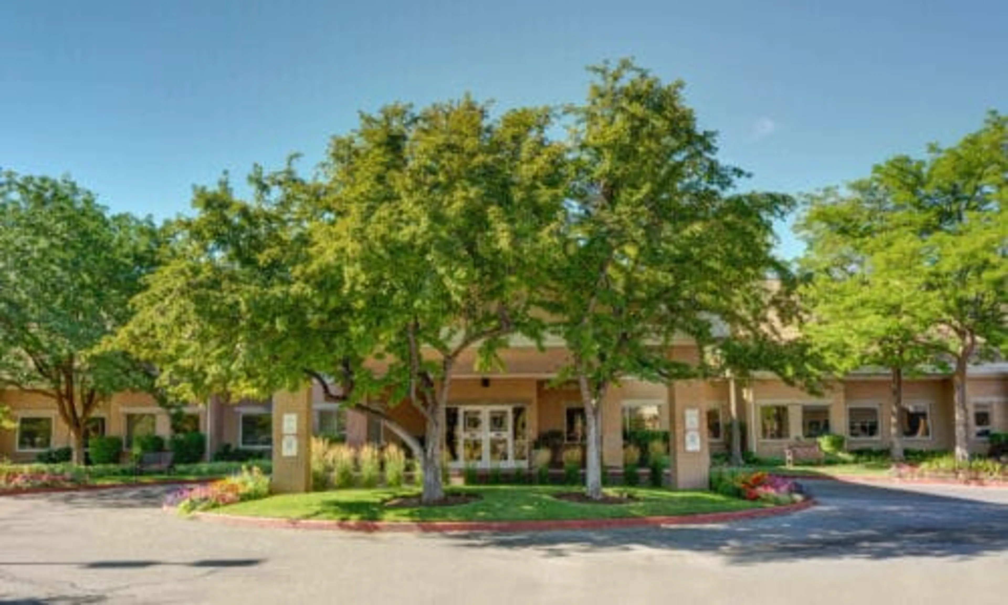 Auberge at Aspen Park Hero