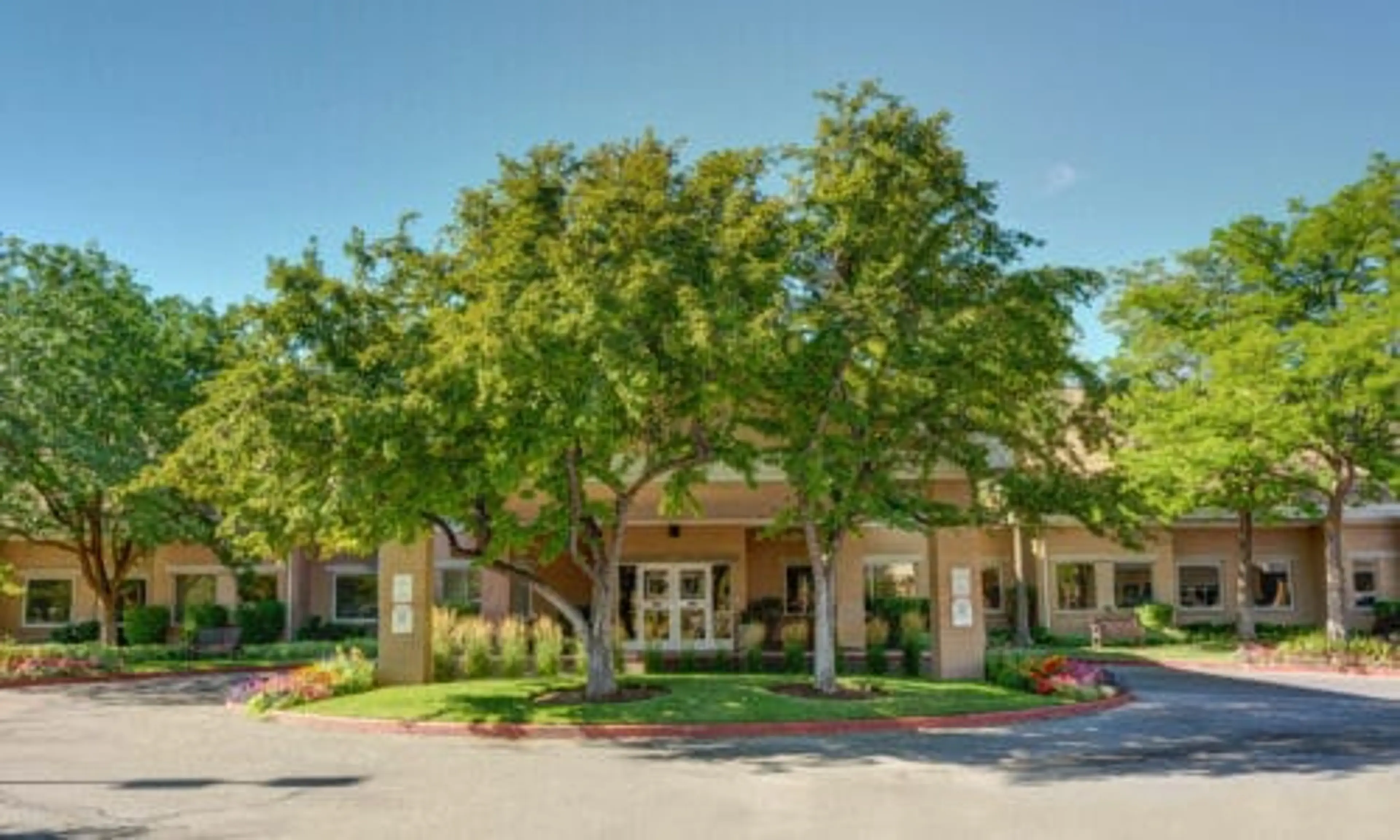 Auberge at Aspen Front Entrance