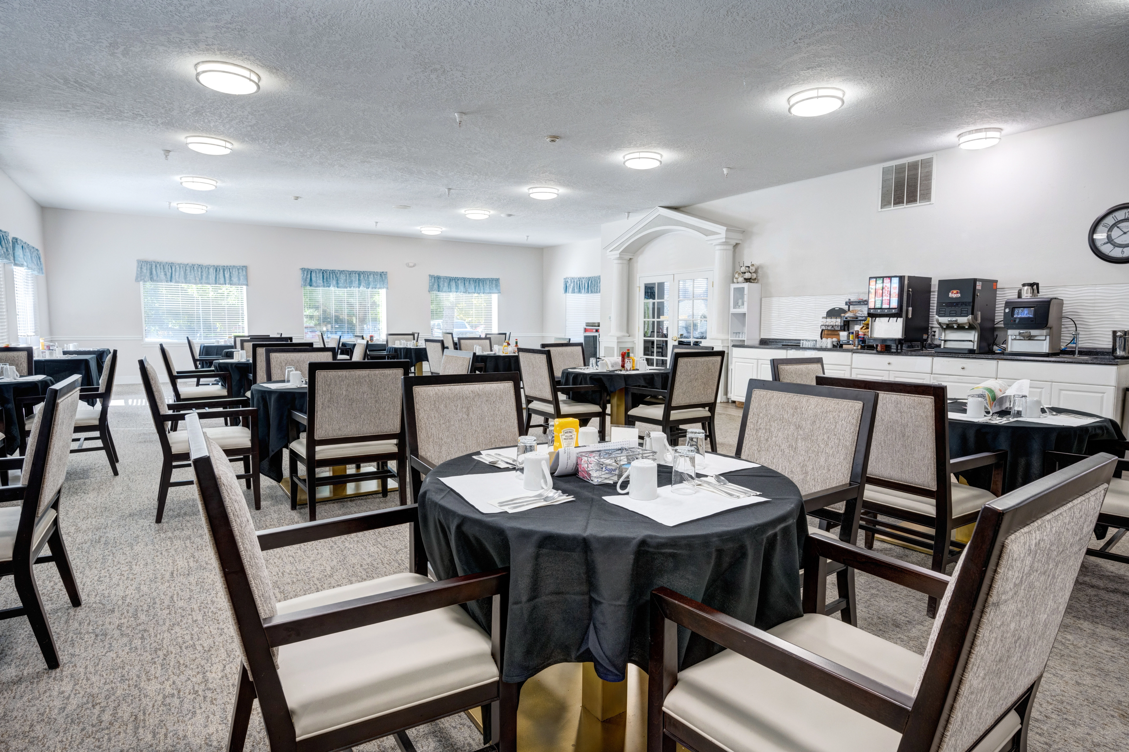 Overland Court 8