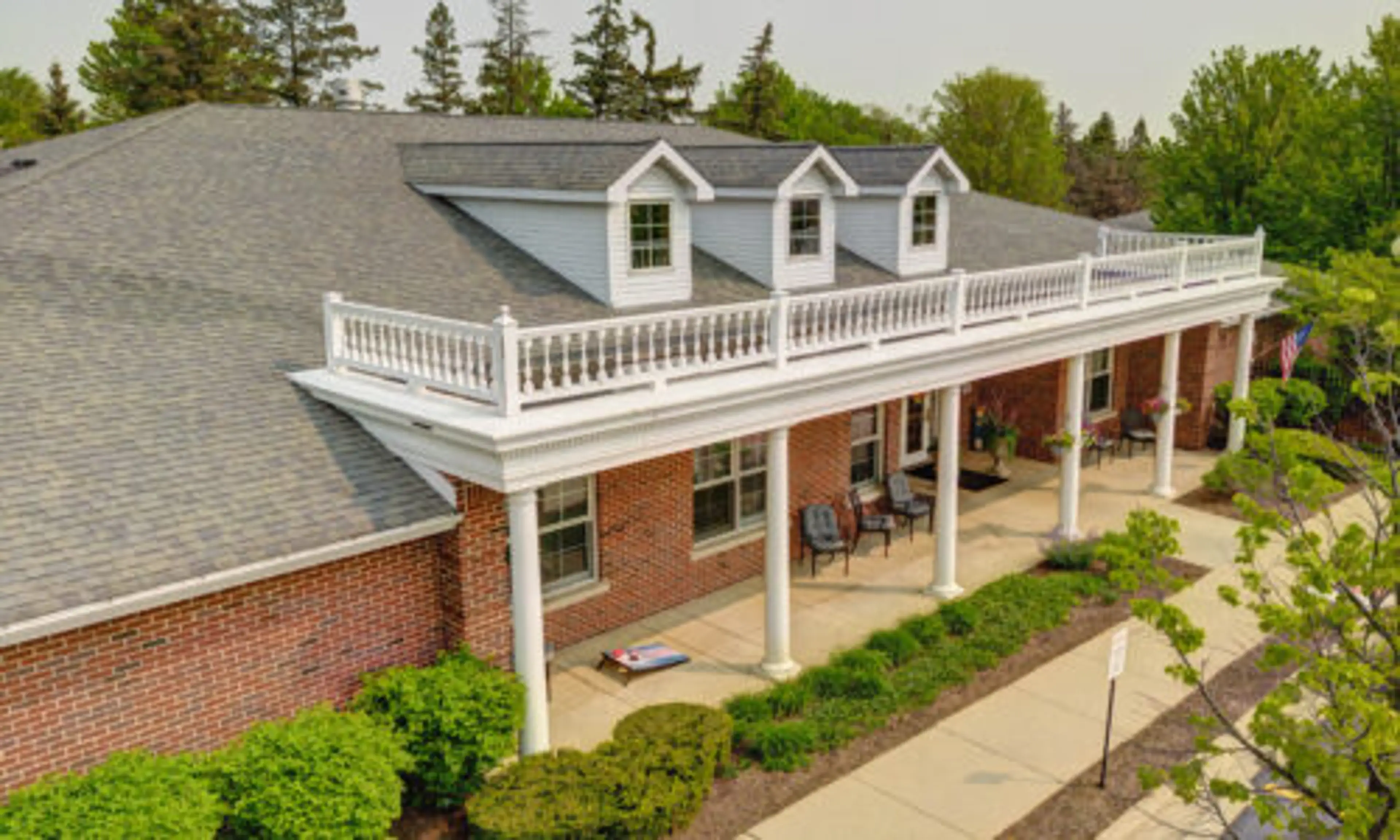 The Auberge at Lake Zurich Entrance