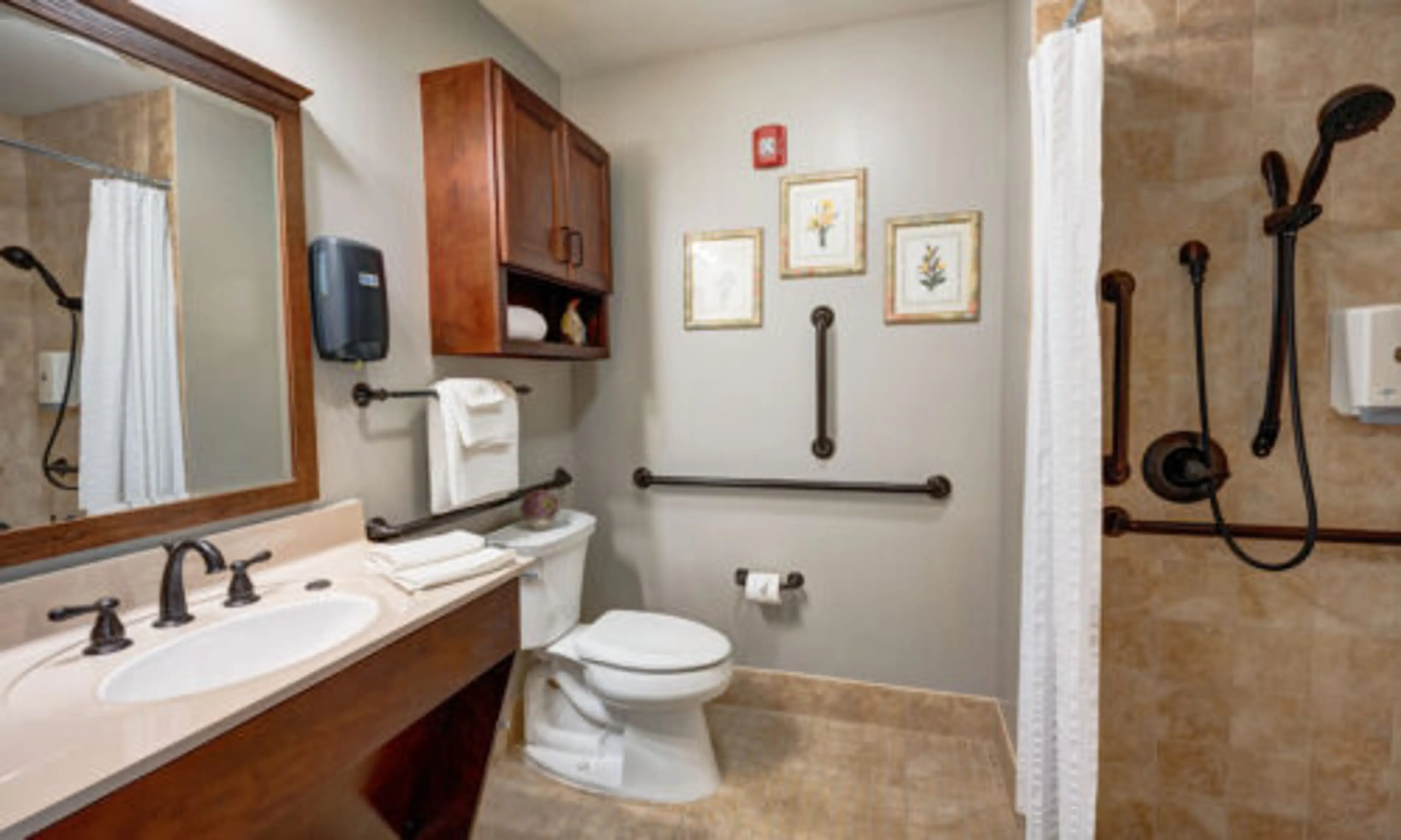 The Auberge at Naperville Suite Bathroom