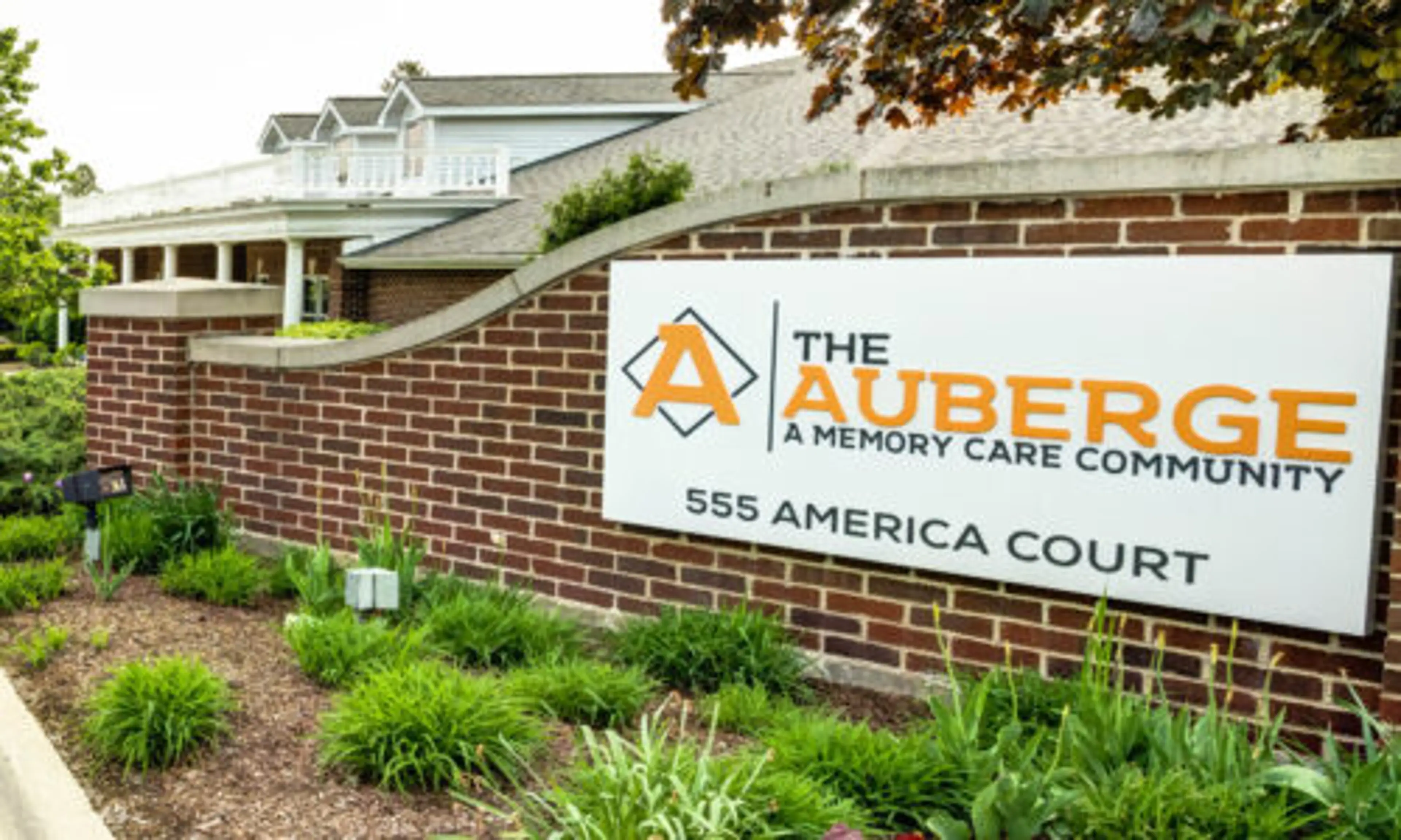 Auberge at Lake Zurich Community Sign