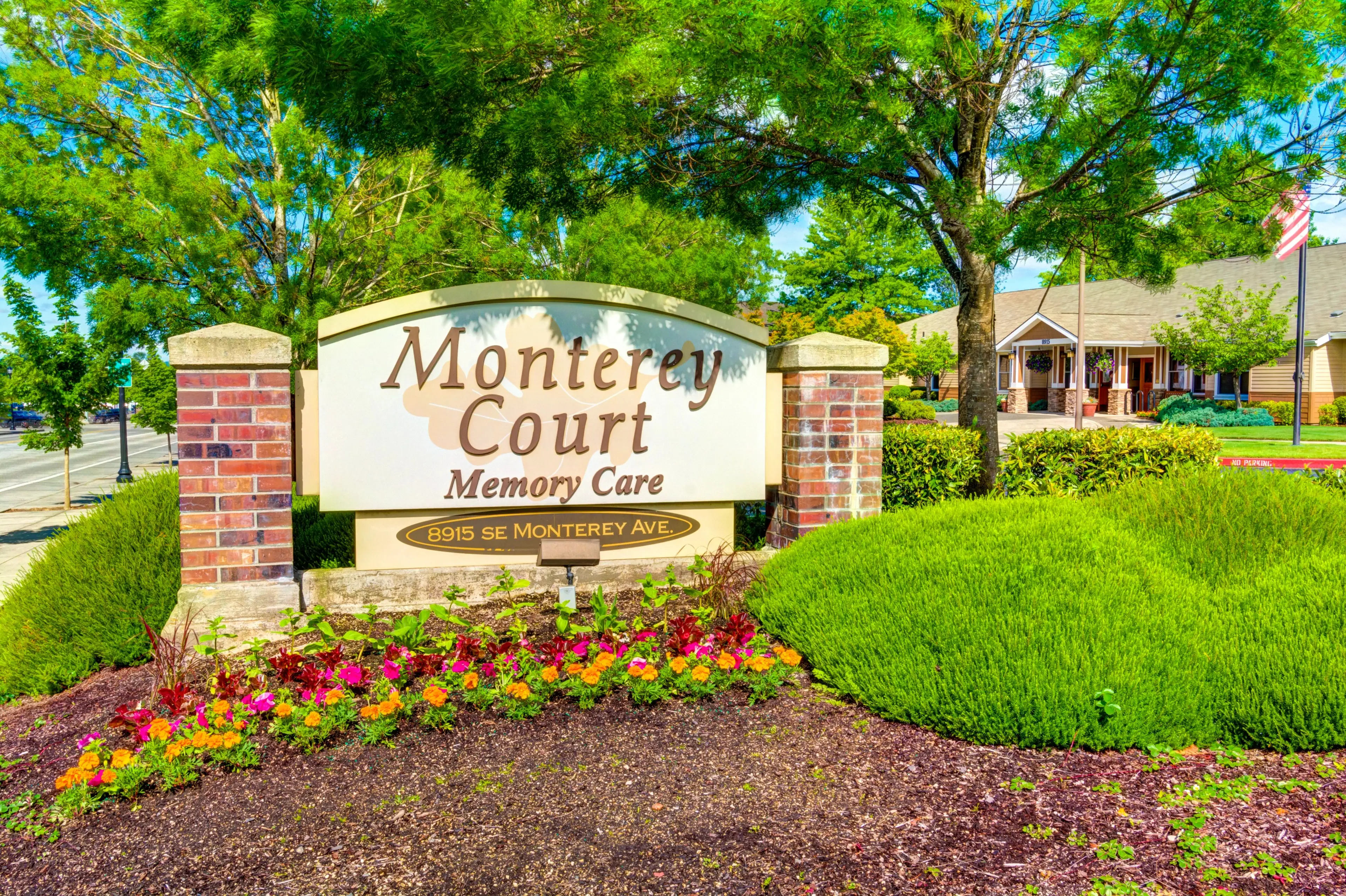 Monterey Court 23