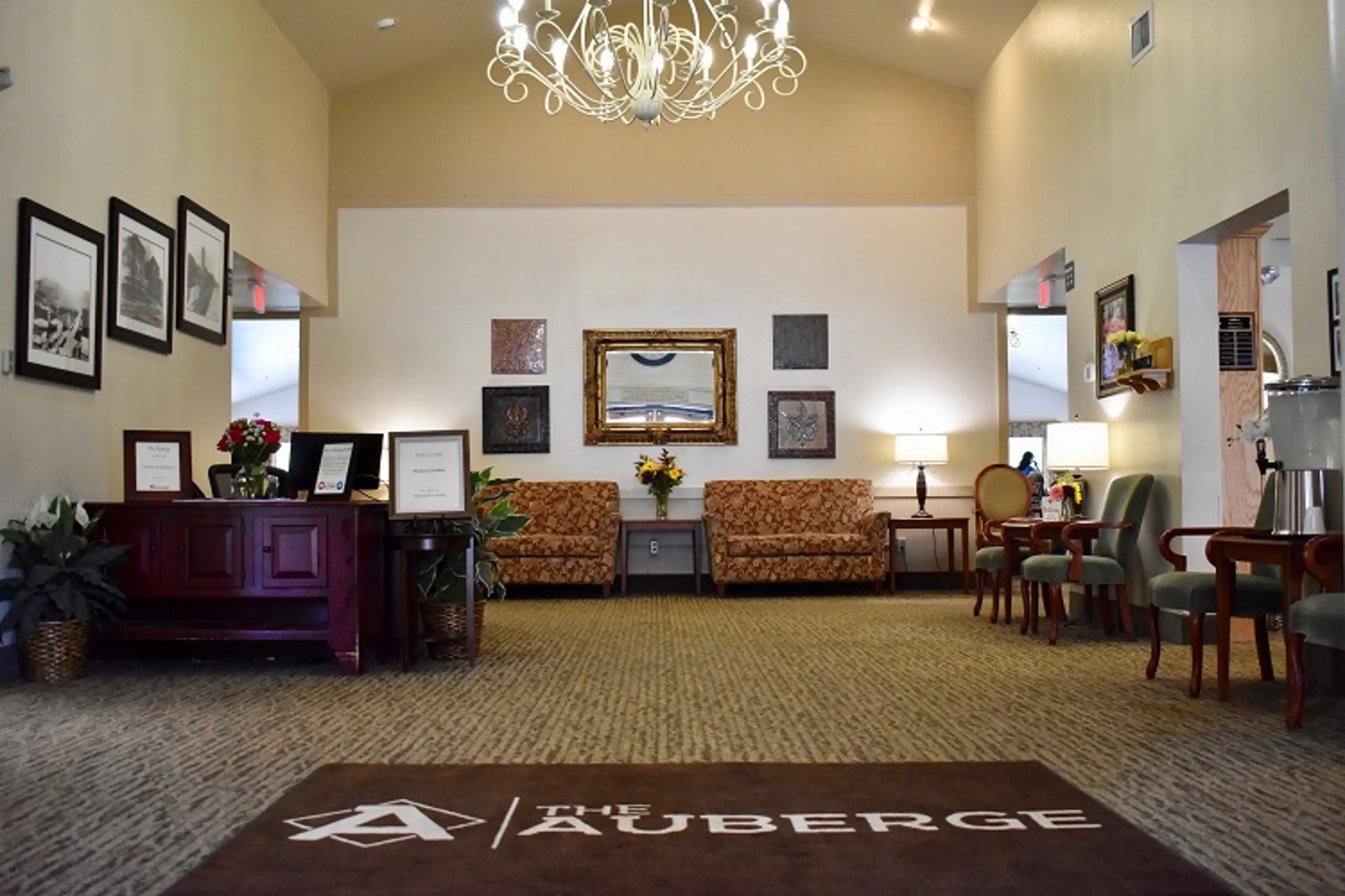 The Auberge at Missoula Valley Front Desk