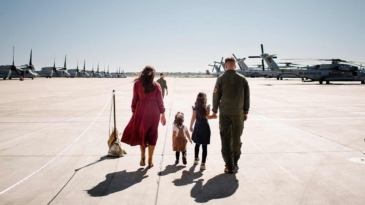Military Spouses : Section 3 : side_by_side [44-4pkk] - Image [45-m0ph]