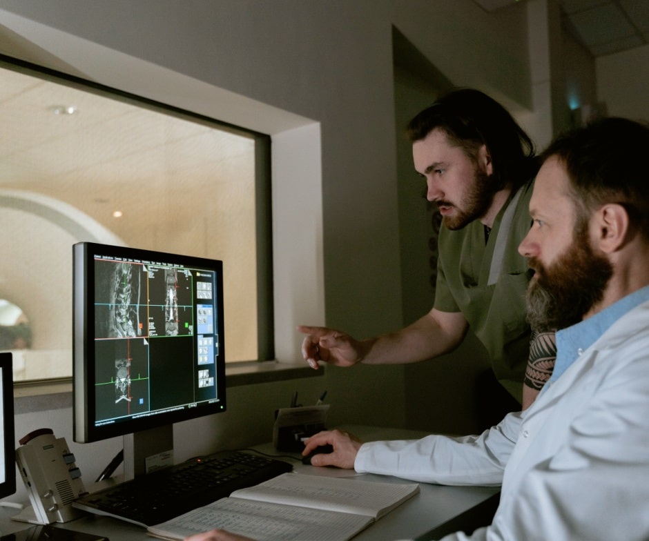 EHR on Amazon FSx for NetApp MRI