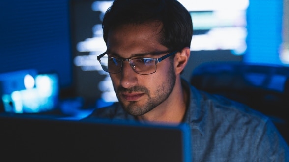 The enterprise storage leader : Section 5 : side_by_side [eh1-jq32] - Image [eh2-3fxw]