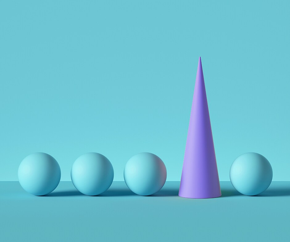 4 blaue Kugeln mit violettem Kegel zwischen der 3. Und 4 Kugel vor blauem Hintergrund