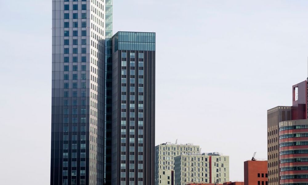 Financial services guided by hybrid multicloud and data strategies