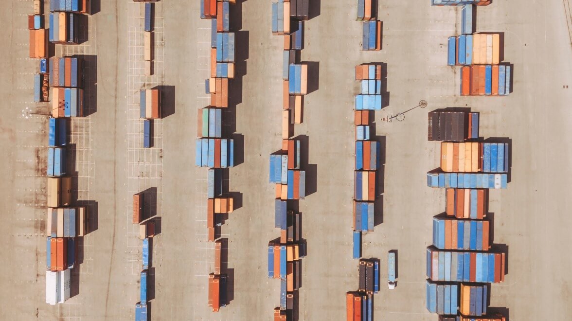 Go from enterprise-grade to enterprise-great : Section 3 : side_by_side [5-vy1i] - Image [6-wx1p]