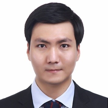 Sug Lim headshot