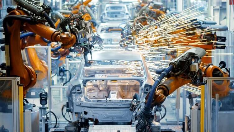 brazos robóticos de fabricación de coches