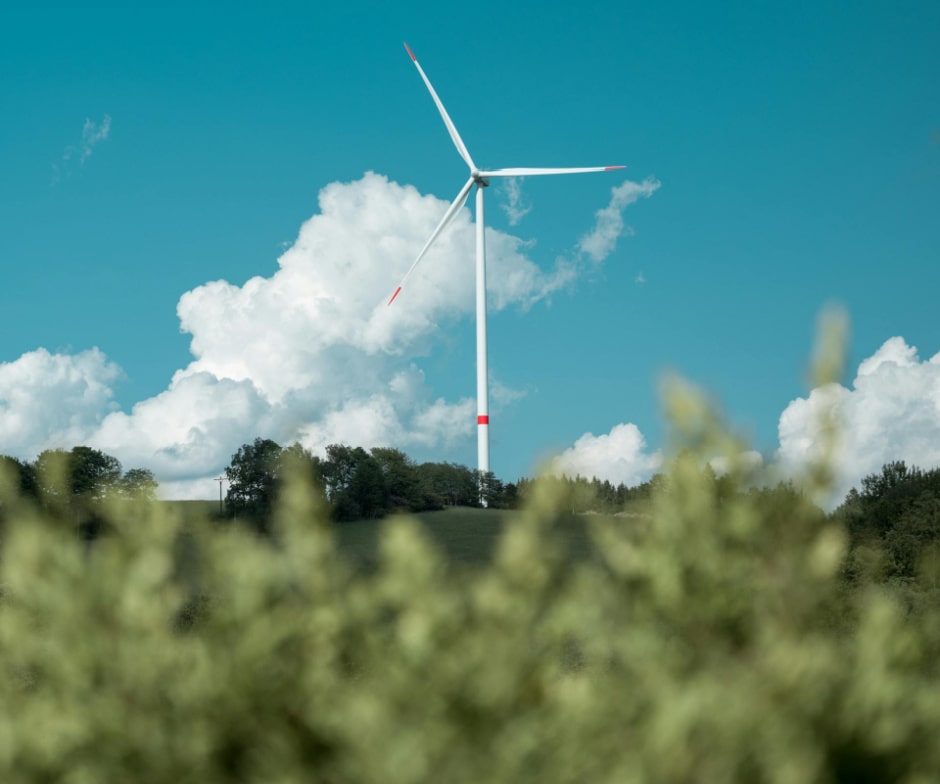 wind turbine generating power in clear sky