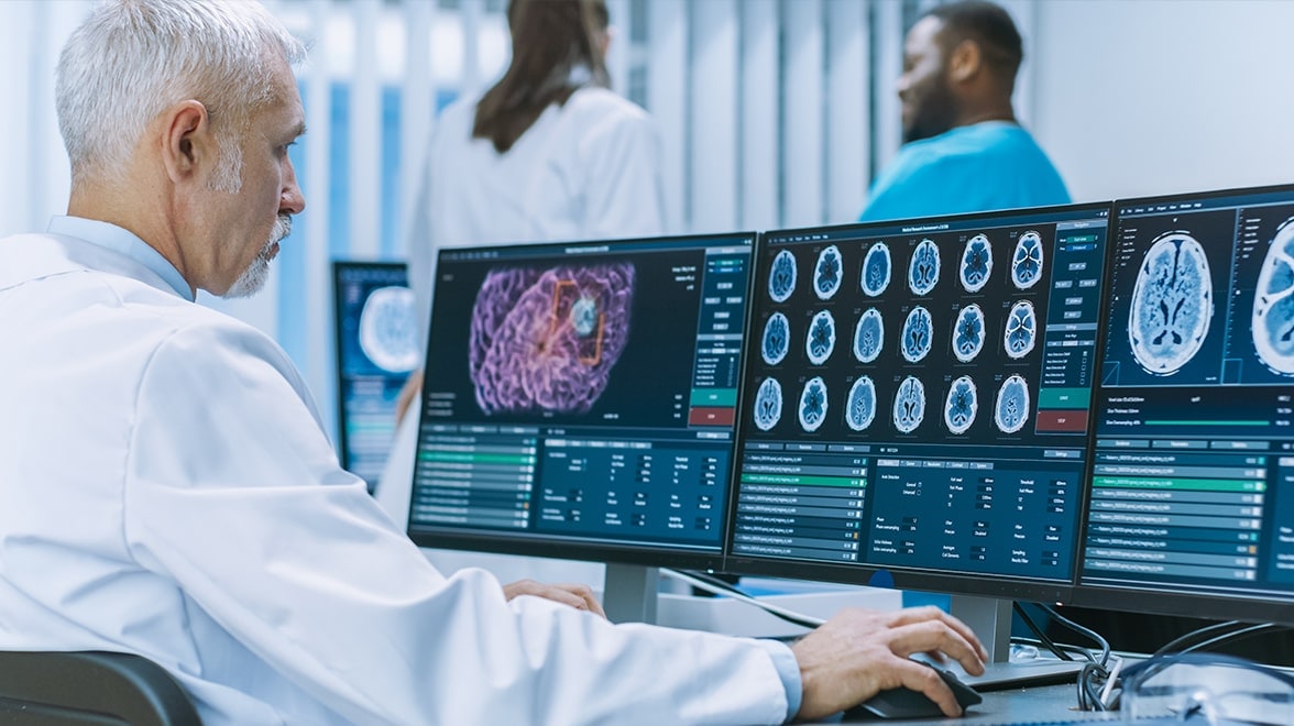 Medical image management: clearer on cloud : Section 7 : side_by_side [33l-ag93] - Image [33m-mrn0]