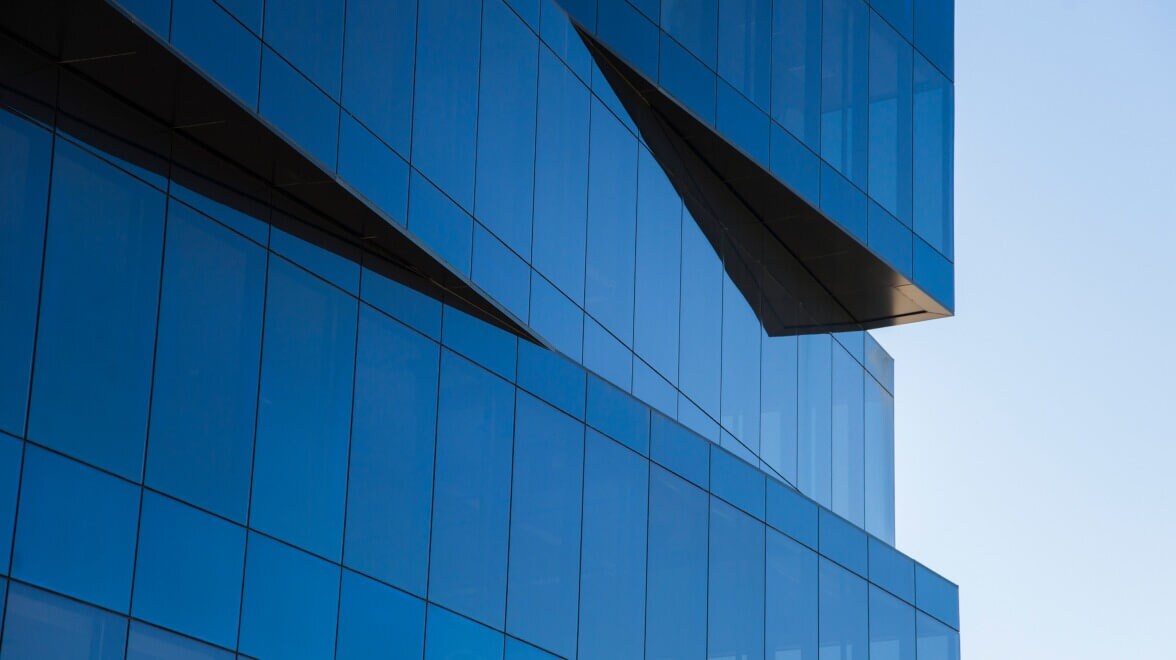 Managed Services : Section 3 : side_by_side [gp-ihcy] - Image [gq-gt77]