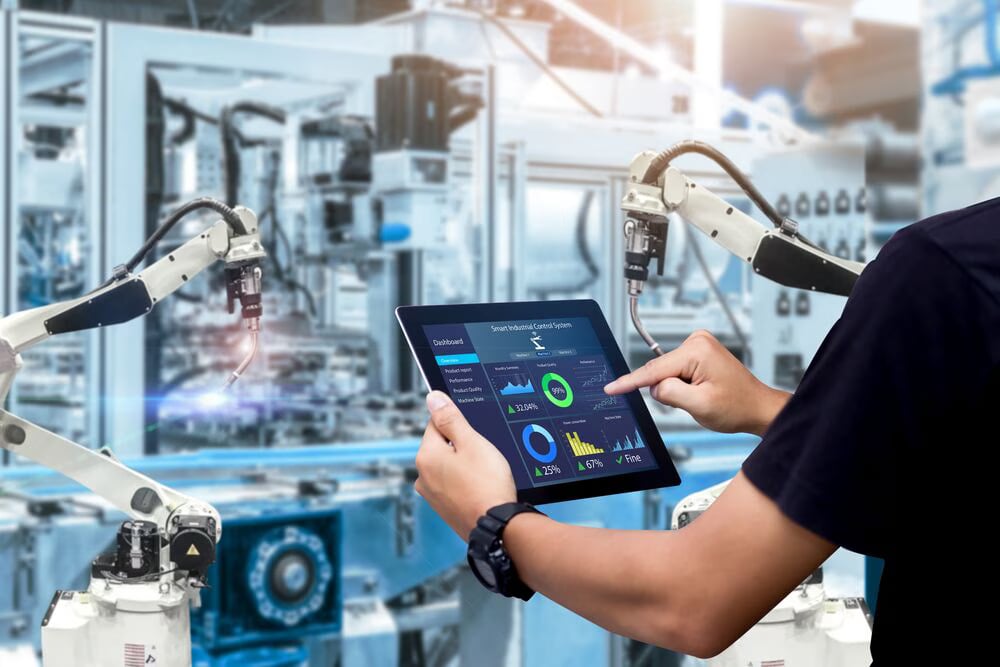 Automotive Manufacturing With Netapp : Section 4 : side_by_side : image