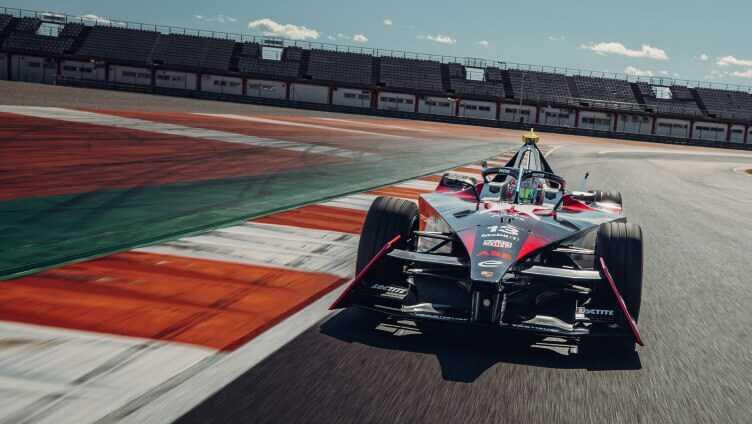 Porsche Formula E Team and NetApp - Card 4 Image [6i-h3o0]