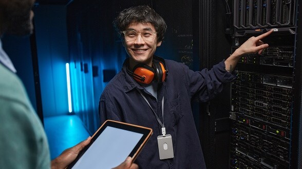 Bringing VMware to AWS : Section 4 : side_by_side [7-dl9q] - Image [8-1pqe]