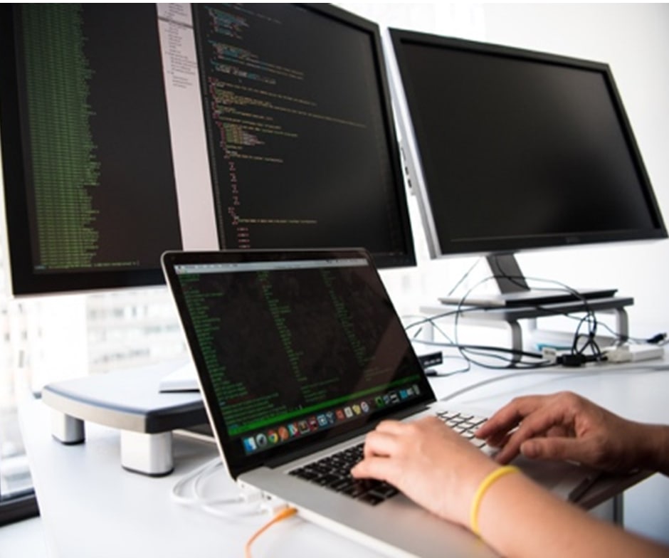Are you working with a specialist for your Oracle systems? - Hero Image