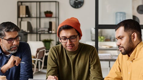 Argentinos estudiando portugués de Brasil en clase.