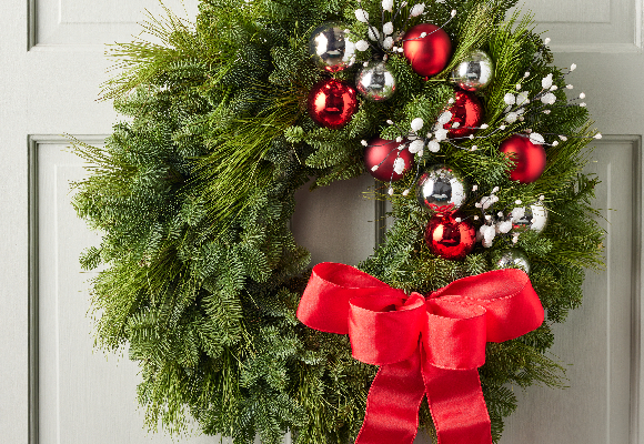 
Trees, Wreaths & Centerpieces
