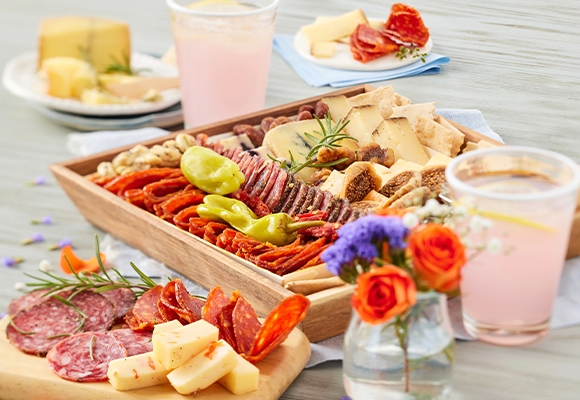 Explore Charcuterie & Cheese Gifts