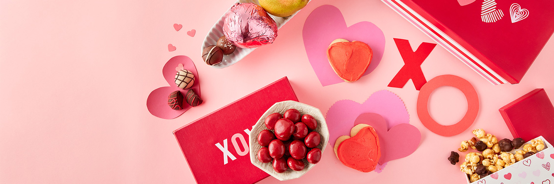 Valentine's Day Gift Arrangement Teddy Bear Baskets, Flowers  Candy/Chocolates | eBay