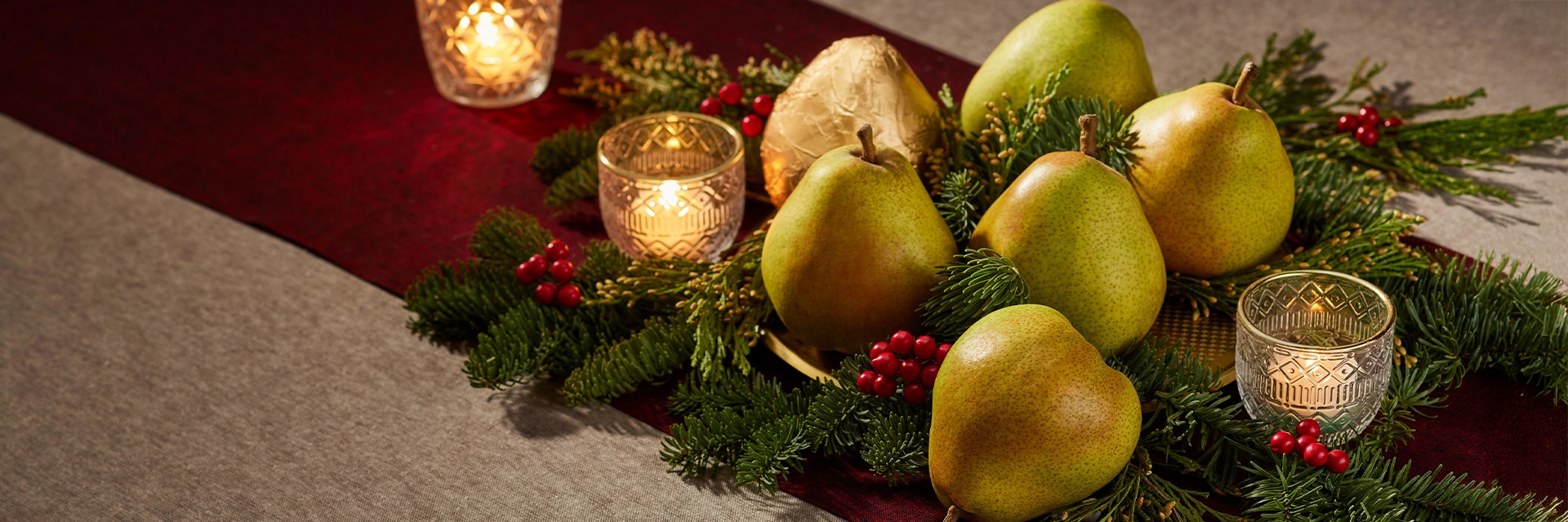 251104-XmasPears-Hero3-desk.jpg