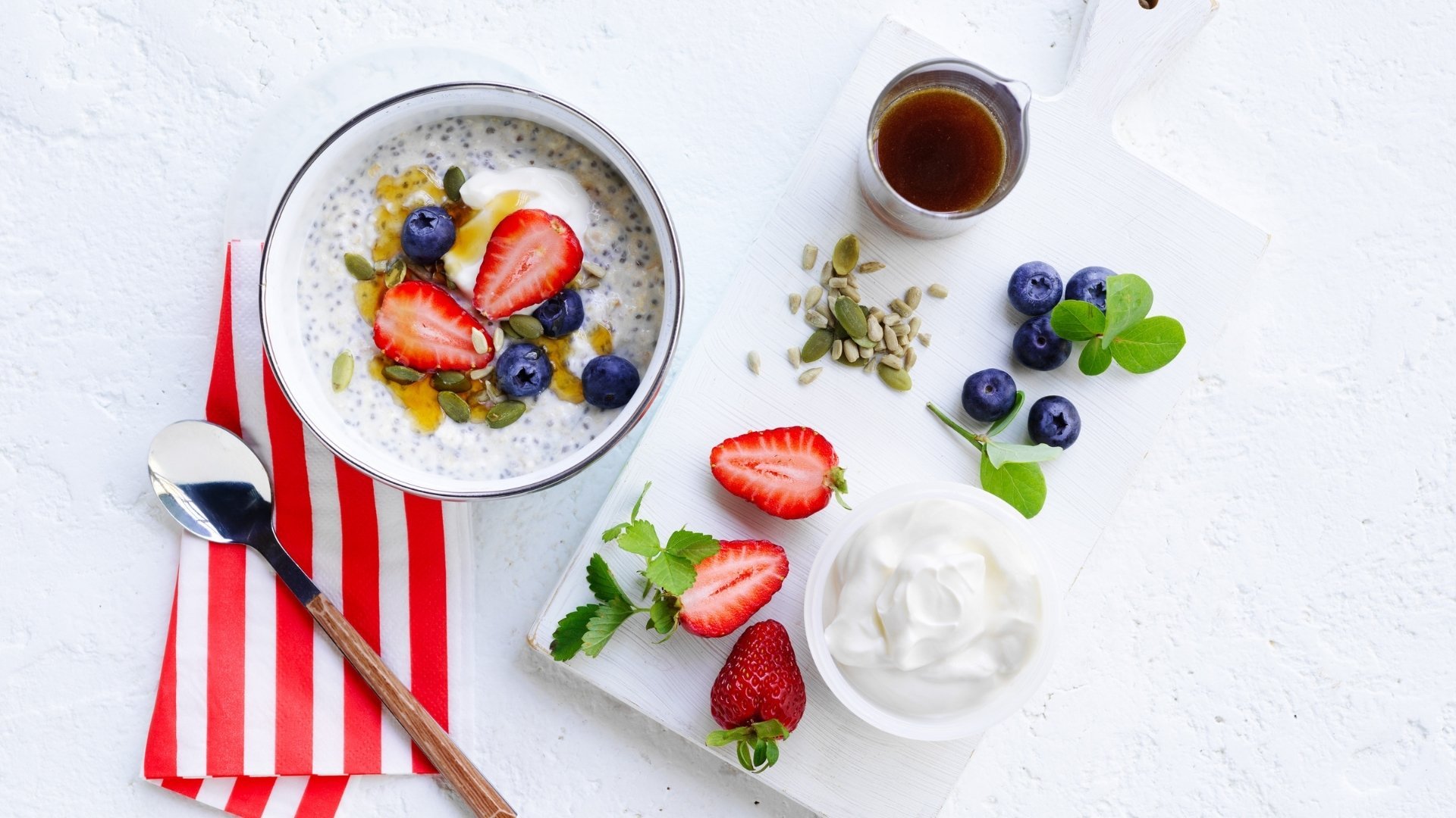 Small and mighty overnight oats